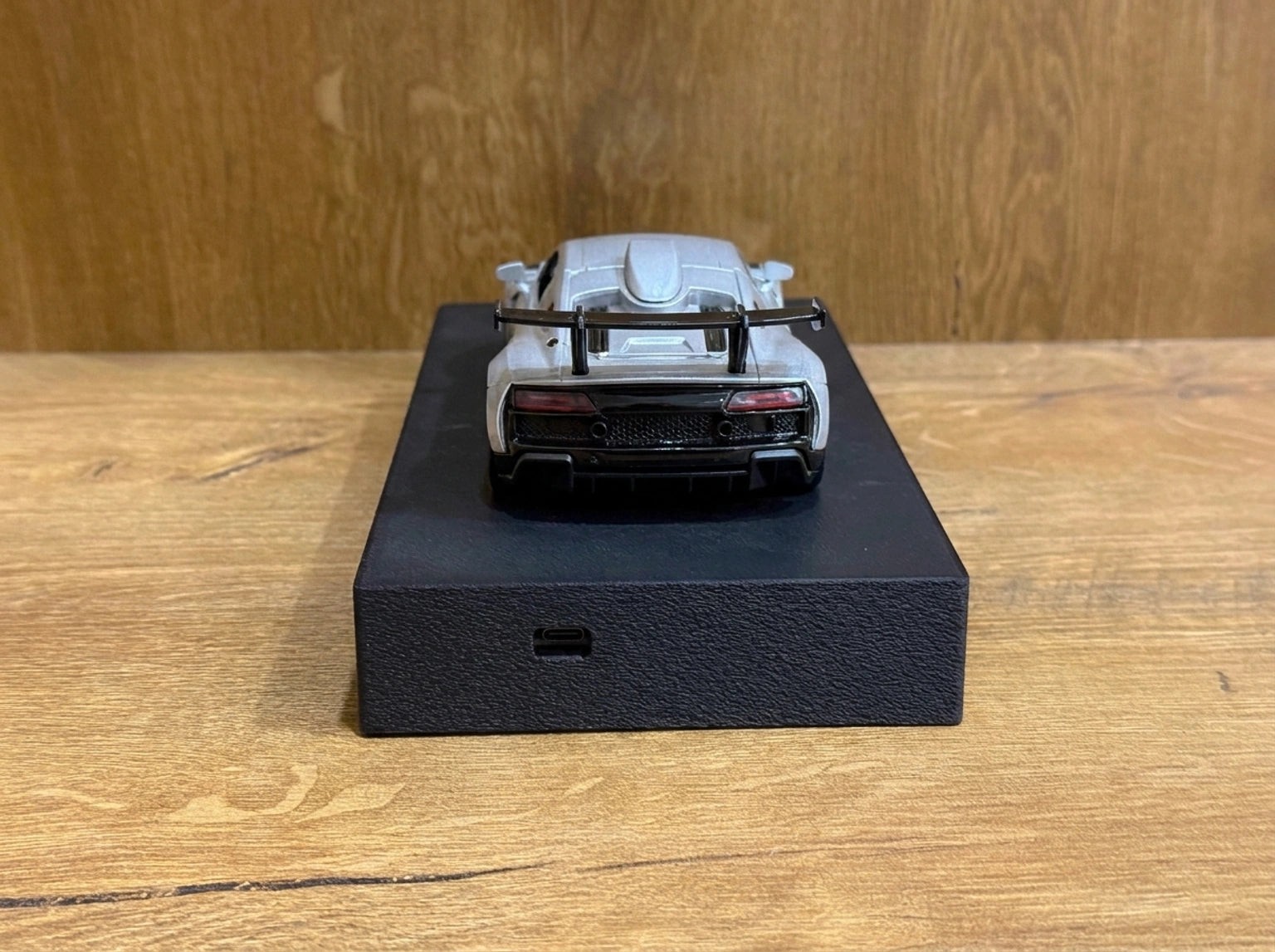 Audi R8 XGT Alarm Clock – Model Car Desk Clock