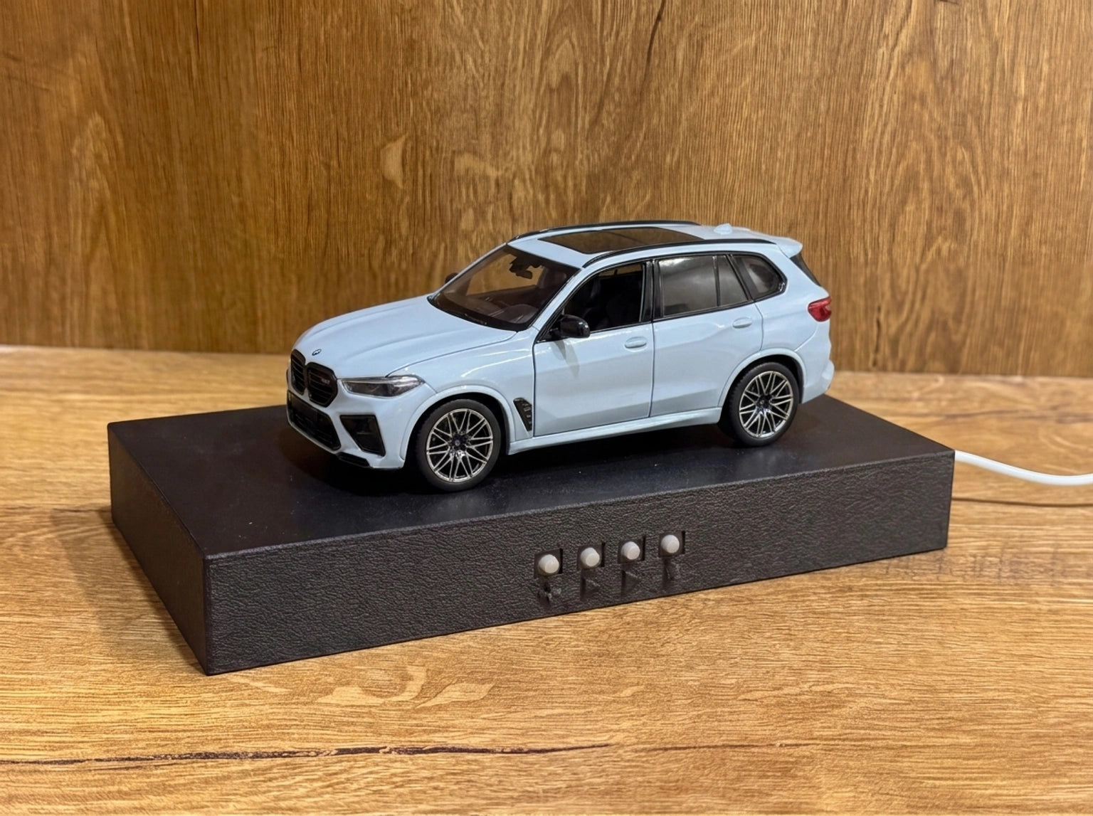 BMW X5m SUV Alarm Clock – Luxury Performance Desk Model