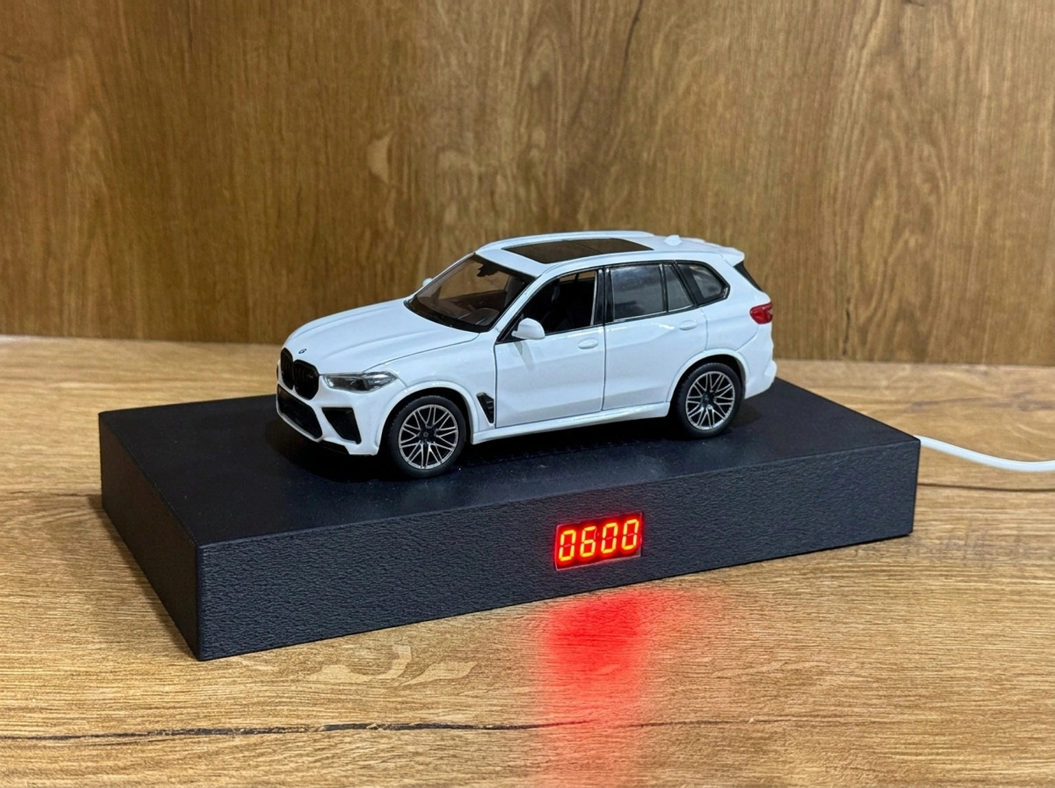 BMW X5m SUV Alarm Clock – Luxury Performance Desk Model