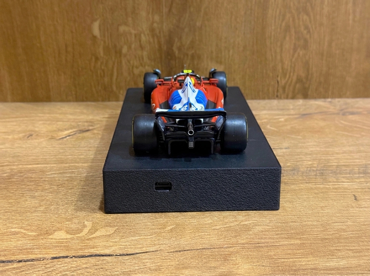 Lewis Hamilton Ferrari F1 Formula 1 Alarm Clock – 1/24 Scale